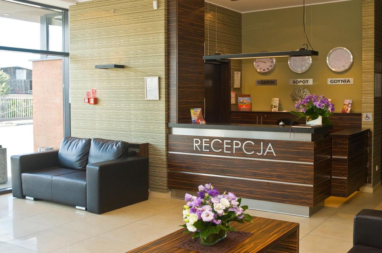 Hotel Cztery Brzozy Gdansk Kowale Kowale  エクステリア 写真